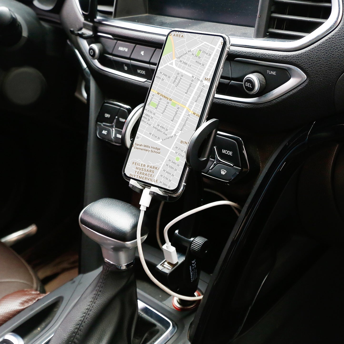 360 Degree Rotation Car Phone Mount 3.1A Dual USB Cigarette Lighter
