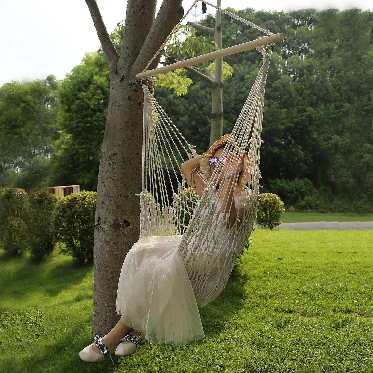 Hammock Chair Hanging Rope Seat Swing w/ Wooden Stick 220lbs Load