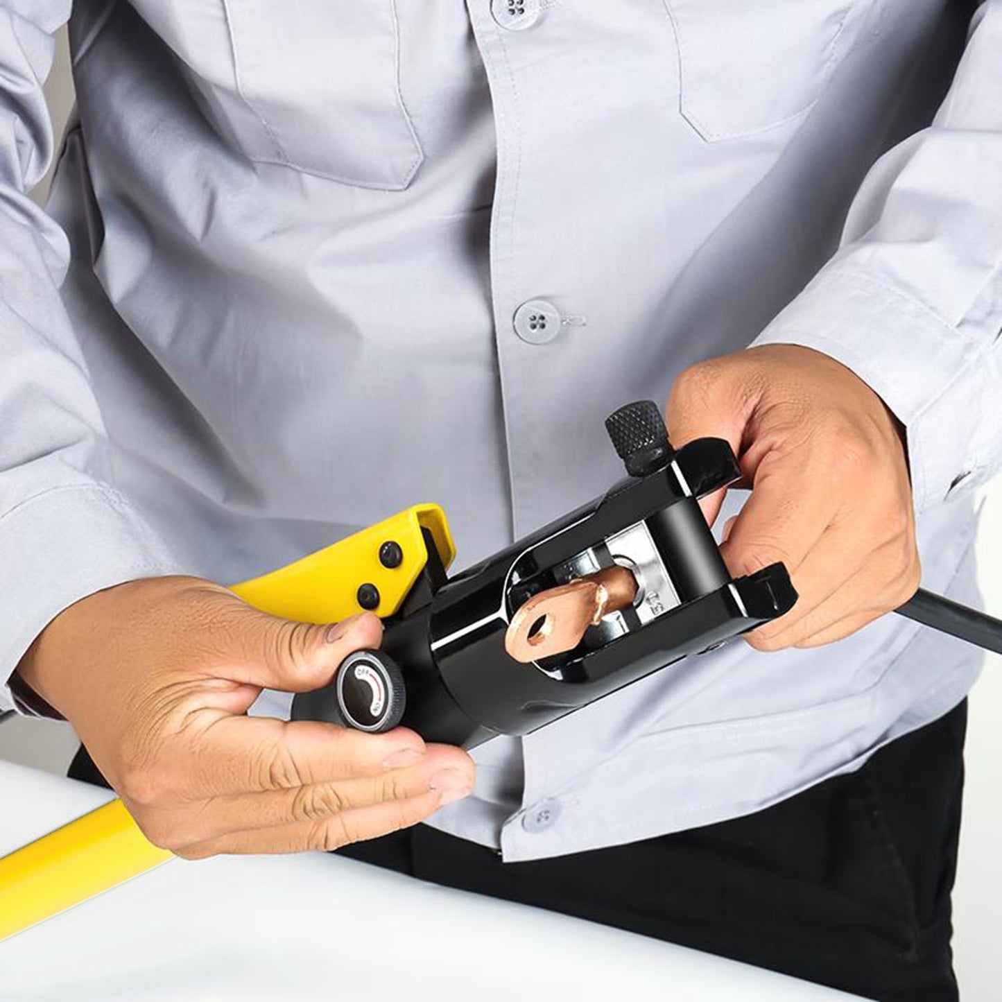 12 Ton Hydraulic Wire Crimper Professional Terminal Crimping Pliers Battery Cable Lug Crimping Tool Set W/ 12 Dies